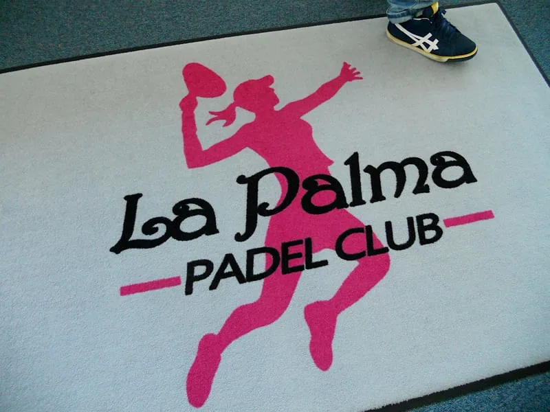 Recepción y vestuarios — CLUB DE PÁDEL